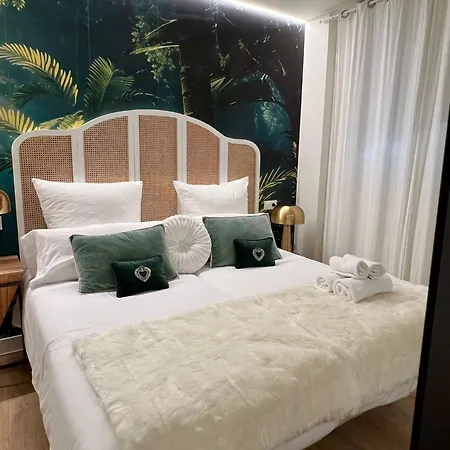 North Shore 6 Apartment